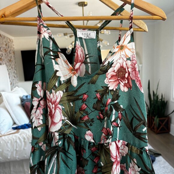 Floral Top - Picture 1 of 3